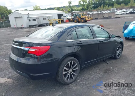 2014 Chrysler 200 Touring z USA, uszkodzony, nr VIN 1C3CCBBG6EN117560